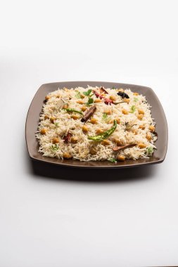 Lezzetli Baharatlı Chana Pulao veya Pulav veya pilav Basmati Rice ve nohut ile pişirilmiş baharatlı siyah veya beyaz nohut