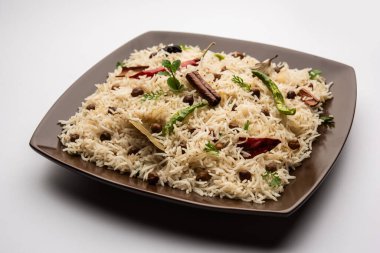 Lezzetli Baharatlı Chana Pulao veya Pulav veya pilav Basmati Rice ve nohut ile pişirilmiş baharatlı siyah veya beyaz nohut