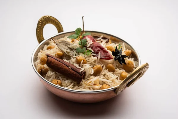 Lezzetli Baharatlı Chana Pulao Veya Pulav Veya Pilav Basmati Rice — Stok fotoğraf