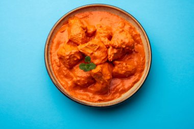 Hint tavuğu Tikka masala kasede. Asya 'da vejetaryen olmayan