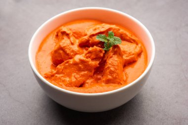 Hint tavuğu Tikka masala kasede. Asya 'da vejetaryen olmayan