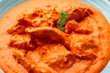 Hint tavuğu Tikka masala kasede. Asya 'da vejetaryen olmayan