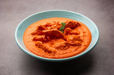 Hint tavuğu Tikka masala kasede. Asya 'da vejetaryen olmayan