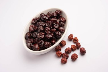 Hint jübbesi, dut ya da beresi tatlı ve ekşi tadı olan jaggery şurubunda kaynatılmış Labdo, tipik yol kenarı atıştırmalıkları.