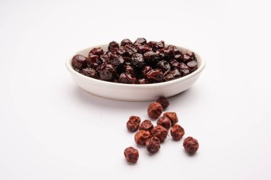 Hint jübbesi, dut ya da beresi tatlı ve ekşi tadı olan jaggery şurubunda kaynatılmış Labdo, tipik yol kenarı atıştırmalıkları.