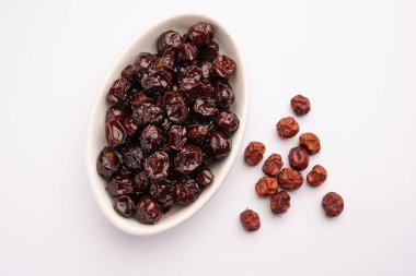 Hint jübbesi, dut ya da beresi tatlı ve ekşi tadı olan jaggery şurubunda kaynatılmış Labdo, tipik yol kenarı atıştırmalıkları.