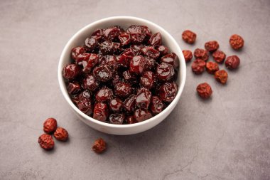 Hint jübbesi, dut ya da beresi tatlı ve ekşi tadı olan jaggery şurubunda kaynatılmış Labdo, tipik yol kenarı atıştırmalıkları.