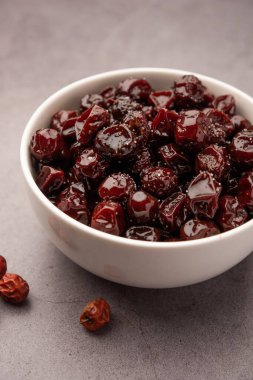 Hint jübbesi, dut ya da beresi tatlı ve ekşi tadı olan jaggery şurubunda kaynatılmış Labdo, tipik yol kenarı atıştırmalıkları.