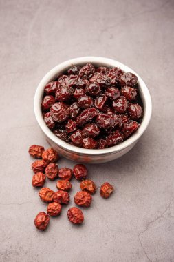 Hint jübbesi, dut ya da beresi tatlı ve ekşi tadı olan jaggery şurubunda kaynatılmış Labdo, tipik yol kenarı atıştırmalıkları.