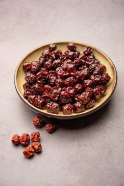 Hint jübbesi, dut ya da beresi tatlı ve ekşi tadı olan jaggery şurubunda kaynatılmış Labdo, tipik yol kenarı atıştırmalıkları.