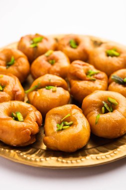 Balushahi ya da Baushah veya Mughlai, Pakistan ve Bangladeş 'te de popüler olan geleneksel Hint yumuşak ve yumuşak tatlısı.