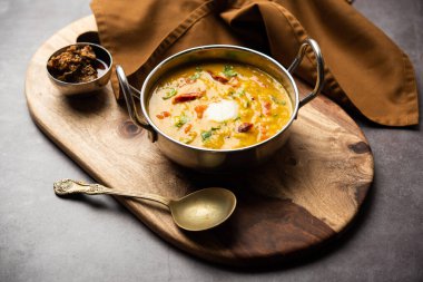 Desi Ghee ile kızartılmış et mi yoksa tereyağı mı? Hindistan 'ın en popüler ana yemek tarifi.