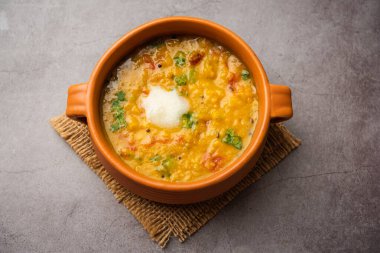 Desi Ghee ile kızartılmış et mi yoksa tereyağı mı? Hindistan 'ın en popüler ana yemek tarifi.