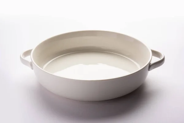 Ciotola Vuota Ceramica Bianca Isolata Sfondo Bianco Grigio — Foto Stock