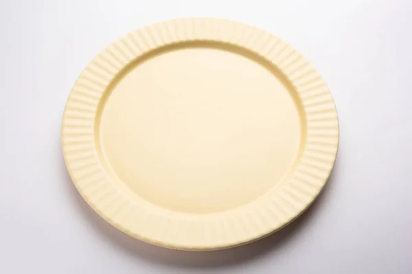 Empty Yellow Ceramic Plate Decorative Border Isolated White Background — Stock Photo, Image