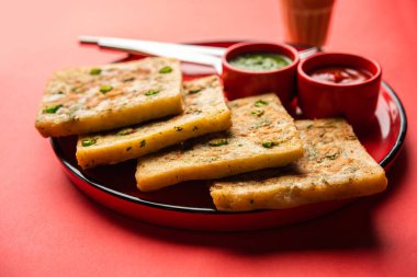 Ekmek omleti Hindistan 'dan hızlı ve kolay bir kahvaltıdır. Yumurta hamuruna baharat ve sığ yağda kızartılmış taze ekmek dilimleri. Domates, ketçap ve çayla servis edilir.