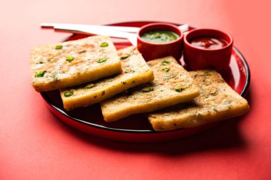 Ekmek omleti Hindistan 'dan hızlı ve kolay bir kahvaltıdır. Yumurta hamuruna baharat ve sığ yağda kızartılmış taze ekmek dilimleri. Domates, ketçap ve çayla servis edilir.