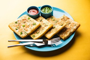 Ekmek omleti Hindistan 'dan hızlı ve kolay bir kahvaltıdır. Yumurta hamuruna baharat ve sığ yağda kızartılmış taze ekmek dilimleri. Domates, ketçap ve çayla servis edilir.