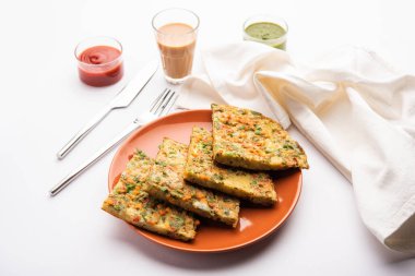 Ekmek omleti Hindistan 'dan hızlı ve kolay bir kahvaltıdır. Yumurta hamuruna baharat ve sığ yağda kızartılmış taze ekmek dilimleri. Domates, ketçap ve çayla servis edilir.