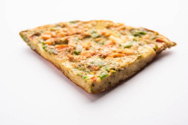 Ekmek omleti Hindistan 'dan hızlı ve kolay bir kahvaltıdır. Yumurta hamuruna baharat ve sığ yağda kızartılmış taze ekmek dilimleri. Domates, ketçap ve çayla servis edilir.