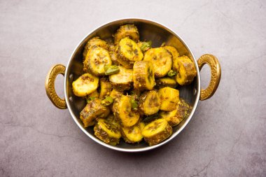 Hindistan 'ın kıyı bölgelerinde popüler olan ham muz sabzi veya kacchey kele ki sabji kerla, goa ve maharashtra gibi eyaletler