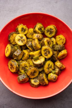 Hindistan 'ın kıyı bölgelerinde popüler olan ham muz sabzi veya kacchey kele ki sabji kerla, goa ve maharashtra gibi eyaletler
