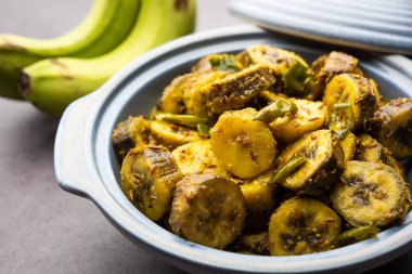 Hindistan 'ın kıyı bölgelerinde popüler olan ham muz sabzi veya kacchey kele ki sabji kerla, goa ve maharashtra gibi eyaletler