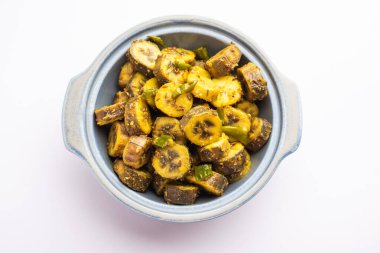 Hindistan 'ın kıyı bölgelerinde popüler olan ham muz sabzi veya kacchey kele ki sabji kerla, goa ve maharashtra gibi eyaletler