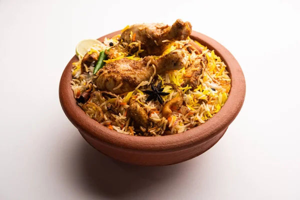 Dum Handi Frango Biryani Preparado Uma Panela Barro Barro Chamado — Fotografia de Stock