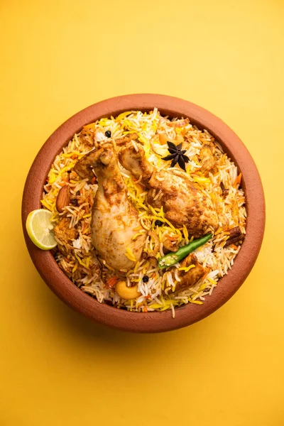 Dum Handi Frango Biryani Preparado Uma Panela Barro Barro Chamado — Fotografia de Stock