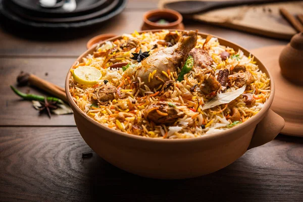 Pollo Dum Handi Biryani Viene Preparato Una Pentola Terra Argilla — Foto Stock