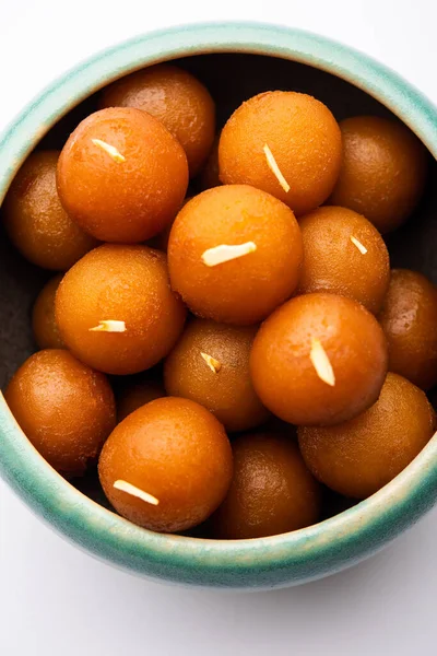 Gulab Jamun是一种以牛奶为原料的甜饺子 在印度很受欢迎 在Diwali Eid甚至是婚礼派对上都很受欢迎 — 图库照片