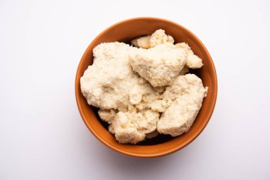 Khoa, Khua, khoya, veya mawa, Hindistan 'ın alt kıtasının mutfağında yaygın olarak kullanılan bir mandıra gıdası.