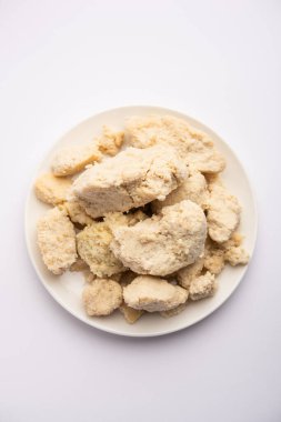 Khoa, Khua, khoya, veya mawa, Hindistan 'ın alt kıtasının mutfağında yaygın olarak kullanılan bir mandıra gıdası.