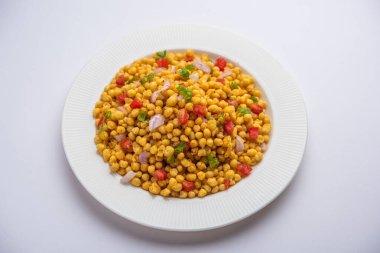 Boondi Chaat ya da Bundi Bhel, Hindistan 'dan popüler yol kenarı atıştırmalığı.
