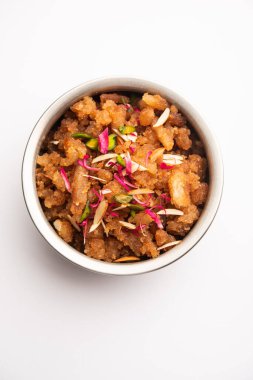 Basit ve lezzetli ekmek halkası ya da halva ya da shira ya da sheera, Hint tatlısı.