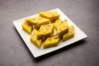 Hint Tatlısı Badam Barfi Badem Şekeri veya Mithai olarak da bilinir.