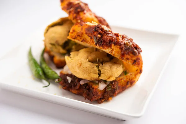 Masala Vada Pav Wada Pao Indian Snack — Stock Photo, Image