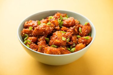 Biberli su kestanesi, çıtır çıtır Hint Çin yemeği ya da Singada kullanarak yapılan atıştırmalıklar.