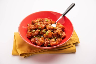 Biberli su kestanesi, çıtır çıtır Hint Çin yemeği ya da Singada kullanarak yapılan atıştırmalıklar.