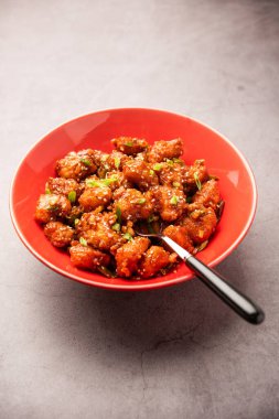 Biberli su kestanesi, çıtır çıtır Hint Çin yemeği ya da Singada kullanarak yapılan atıştırmalıklar.