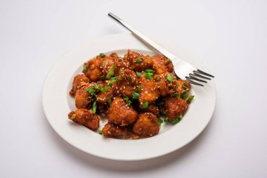 Biberli su kestanesi, çıtır çıtır Hint Çin yemeği ya da Singada kullanarak yapılan atıştırmalıklar.