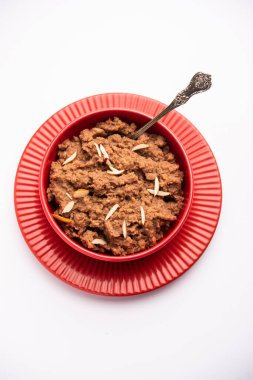 Singoda veya Singada Sheera, Farali Singhara Halwa veya Vrat veya upwas su kestanesi kullanarak yapılan tarifler.