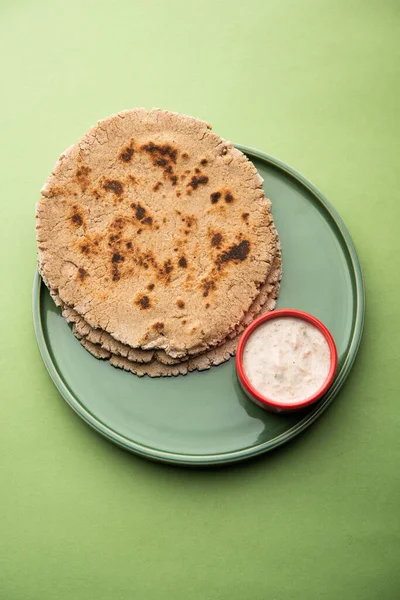 Singhara Atta Roti Singoda Châtaignier Eau Paratha Pain Plat — Photo