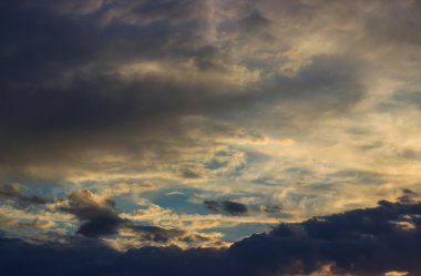 fırtınalı gökyüzü günbatımı