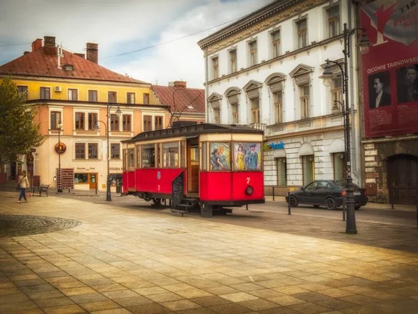 Tarnow - atrakcje poludnidniowo-wschodniej Polski tramvayı i kawiarnia 