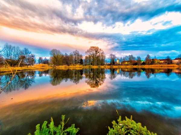 Wieczor nad zalewem 2, zachod slonca, chmury