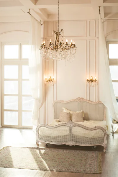 güzel salon iç güneşli