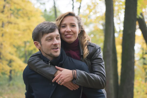 Mutlu çift aşık. Karı koca