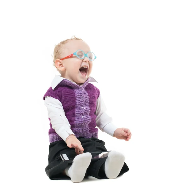 Der charmante kleine Junge mit Brille — Stockfoto